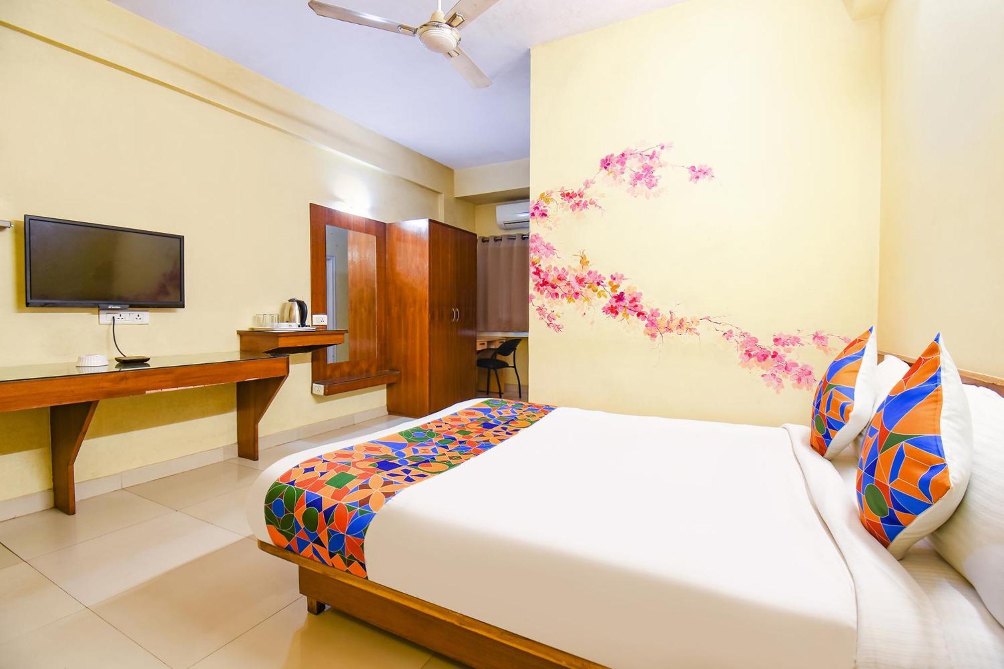 Fabhotel Prime Yash Residency - Nr Lonavala Railway Station Экстерьер фото